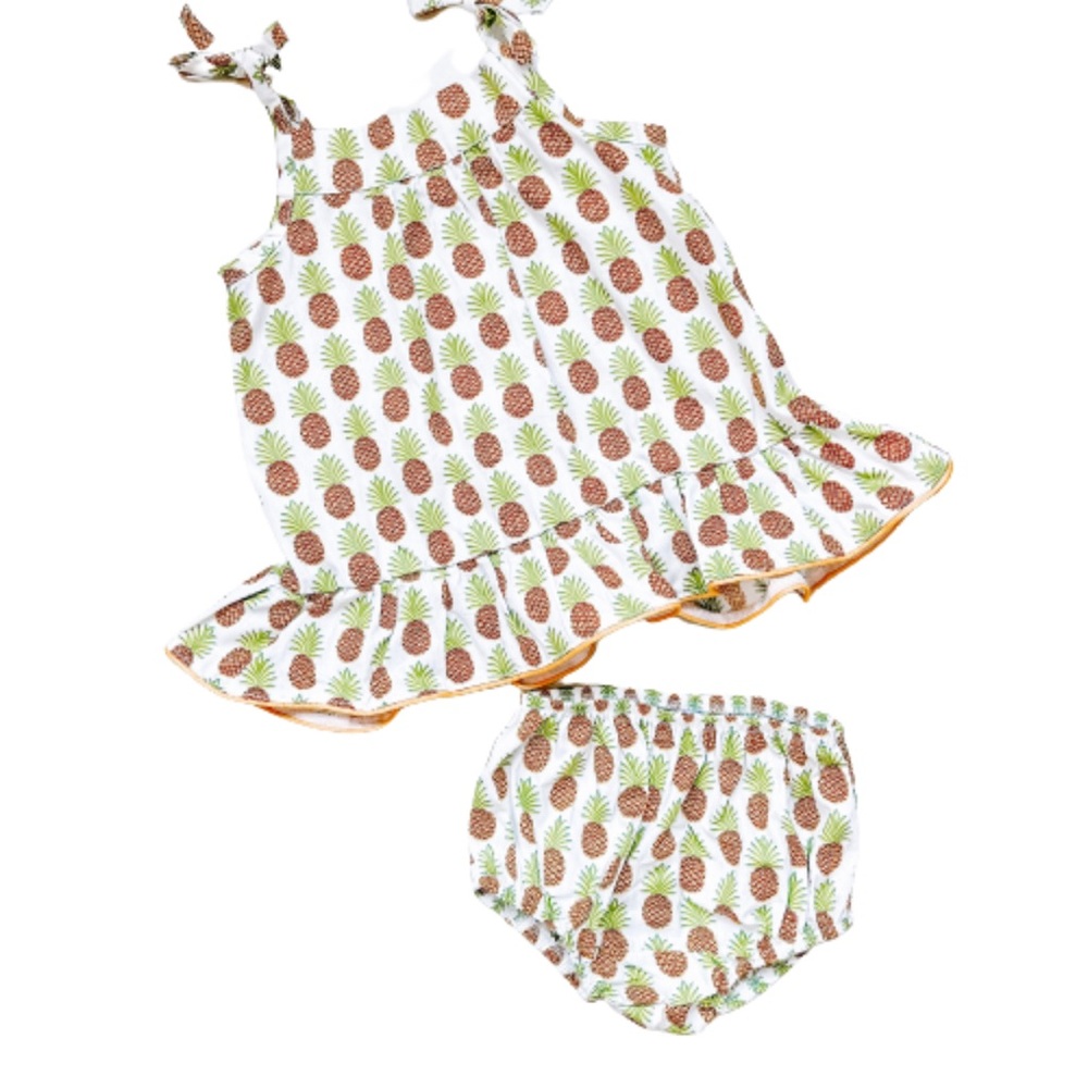 NWOT 12M Baby Girl 2 piece outfit